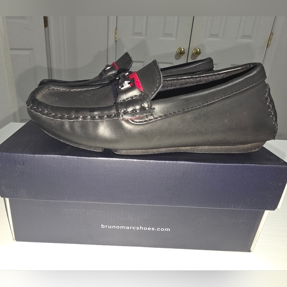 Kids Moccasins | Bruno Marc | 11C Black Moccasins with Red Accent - Picture 4 of 9